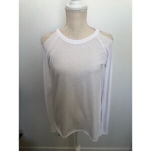 Chaser Vintage Collection Paper Thin Cold Shoulder Long Sleeve - M